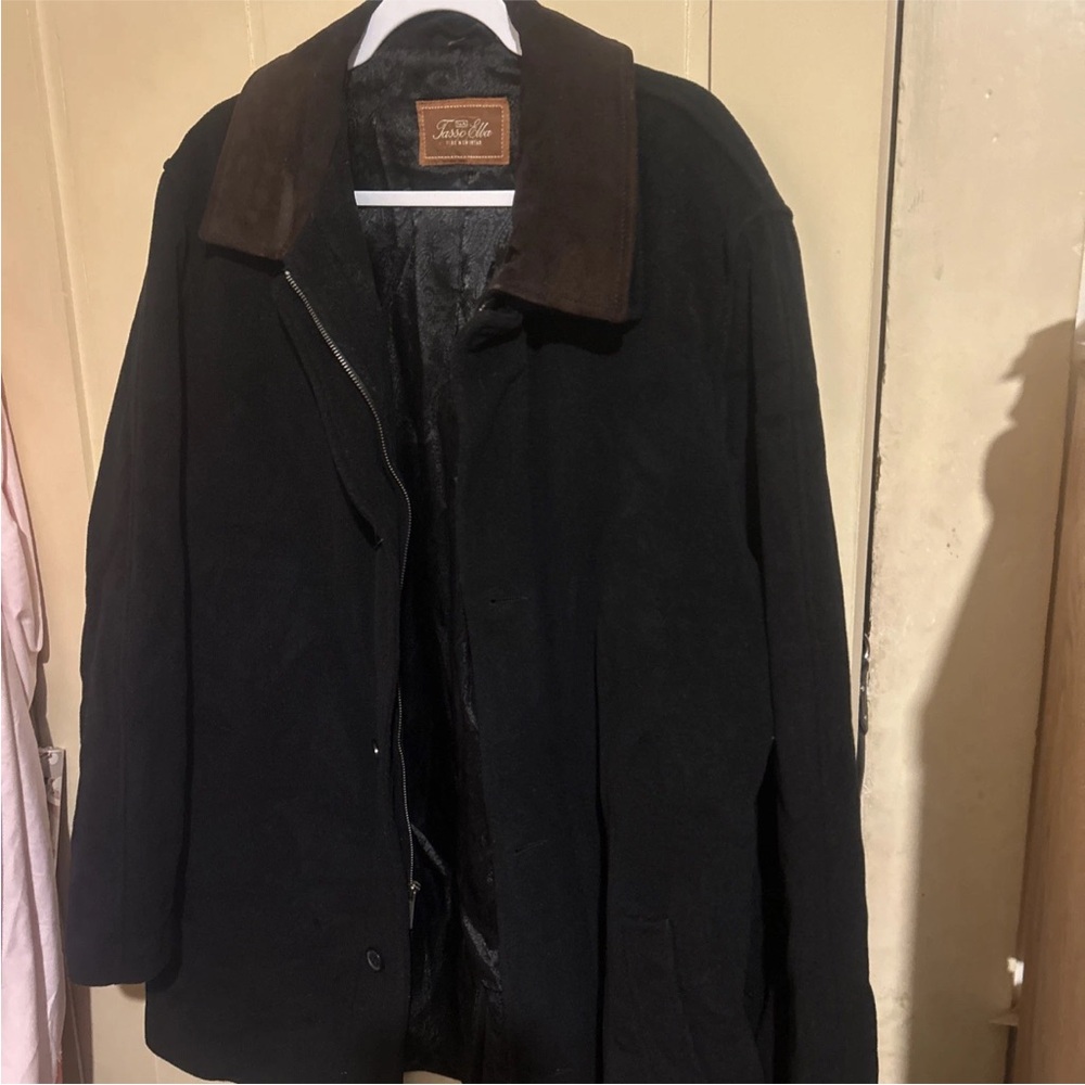Tasso Elba Black Jacket with Brown Collar